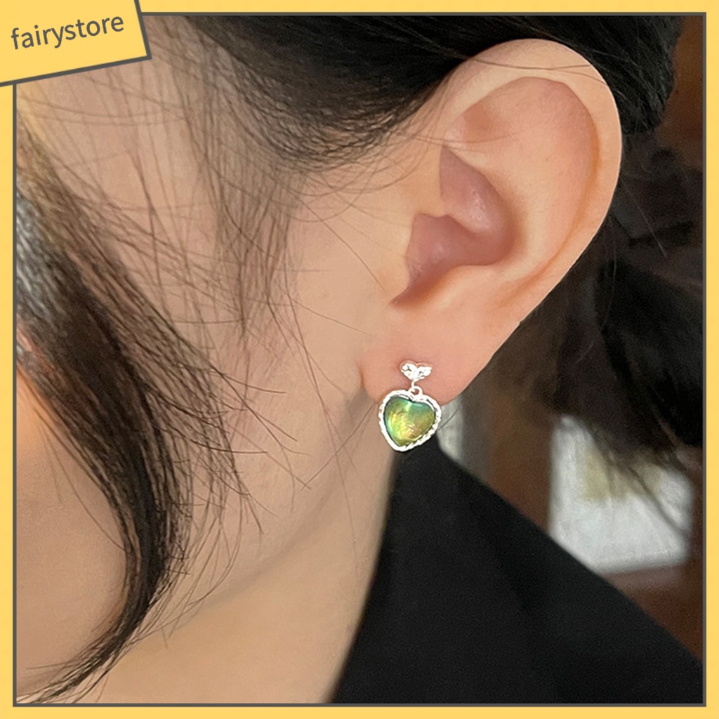 1 Đôi Bông Tai Hình Trái Tim Lấp Lánh Không Gây Dị Ứng Dành Cho Nữ