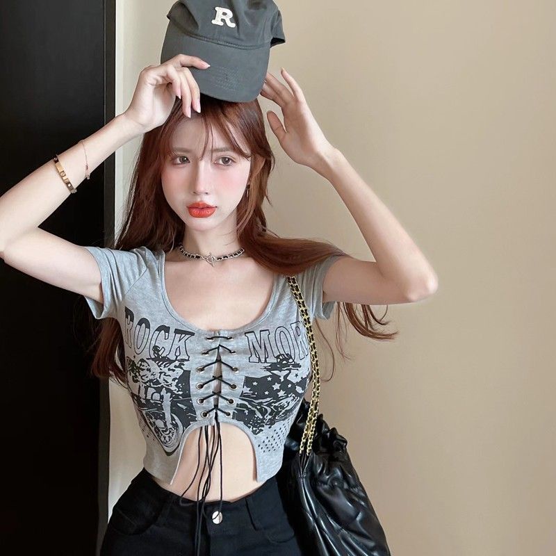 Áo Thun Croptop Tay Ngắn Màu Trơn Dáng Ôm Thiết Kế Quyến Rũ Cho Nữ
