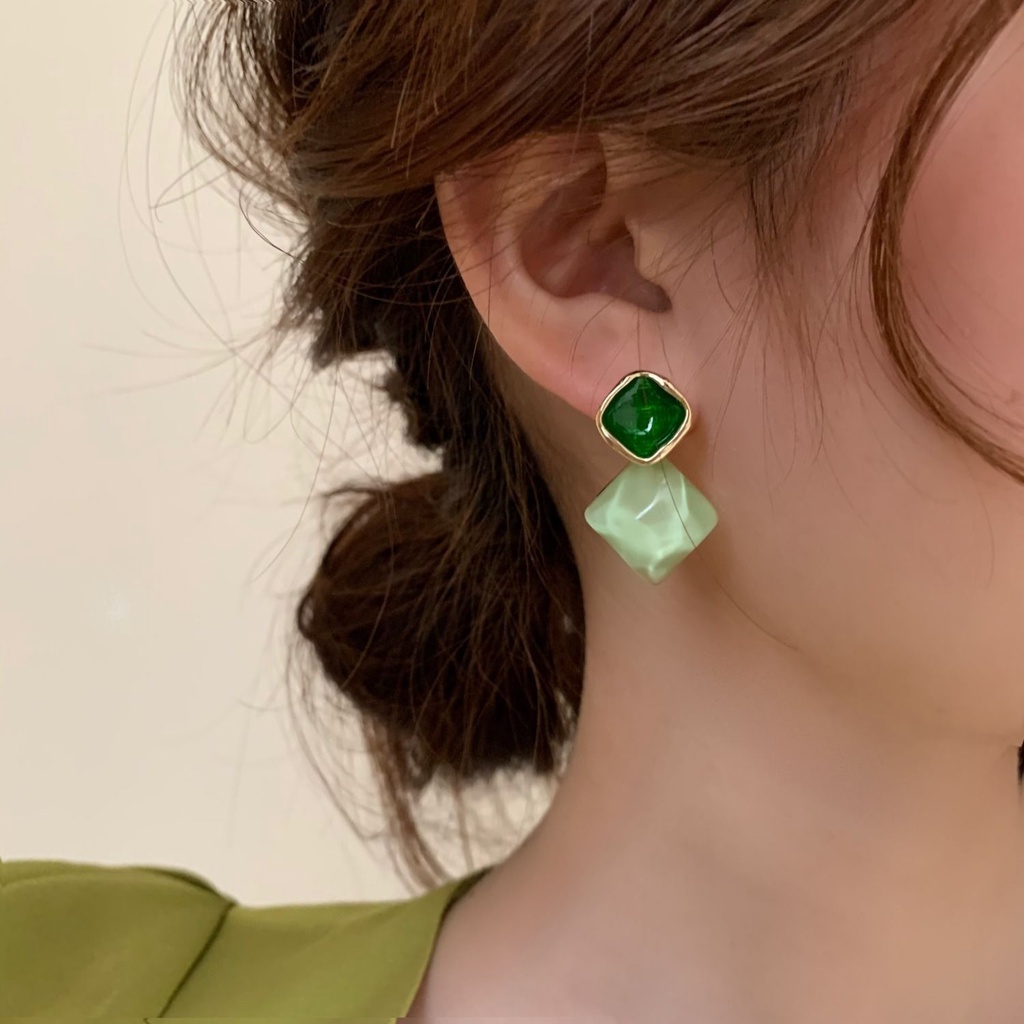 Khuyên Tai Nhựa Lăng Kính Thời Trang Mùa Hè Mới 2023 Dễ Phối Đồ Cho Nữ