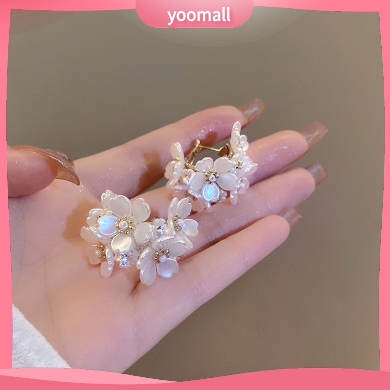 [YM] Bông Tai Thiết Kế Hình Hoa Trắng Đính Kim Cương Giả Vỏ Sò