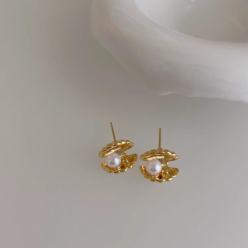 Bông Tai Vỏ Sò Bằng Kim Loại Đính Ngọc Trai Đơn Giản Độc Đáo Phong Cách Hàn Quốc