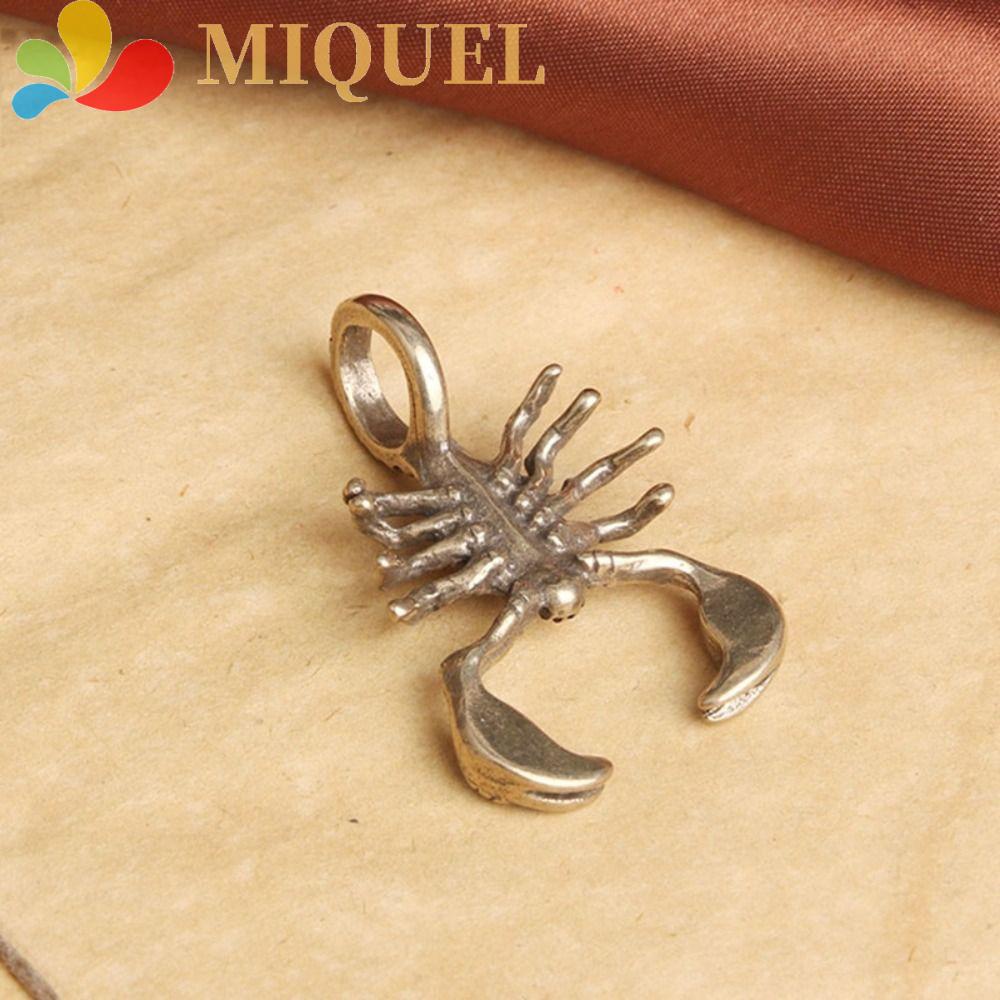 Mặt Dây Chuyền Bằng Đồng Nguyên Chất Hình Bọ Cạp Điêu Khắc Thủ Công Cá Tính Để Bàn Trang Trí Văn Phòng