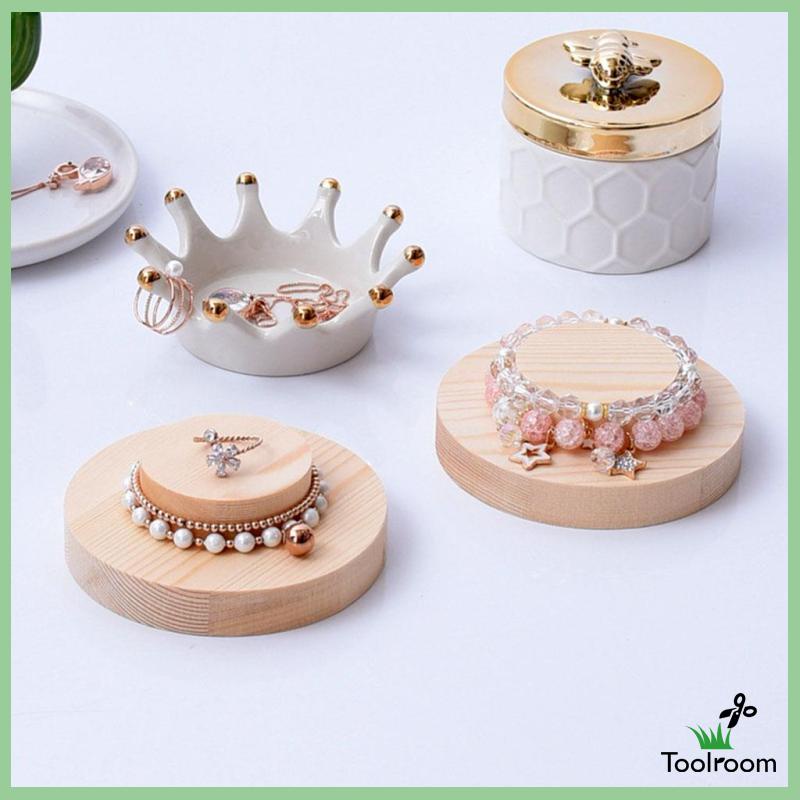 Giá Trưng Bày Trang Sức Bằng Gỗ Tự Nhiên Hình Tròn Không Sơn