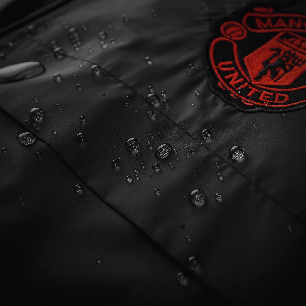 Áo Khoác Gió Bomber Adidas MUFC Performance-VNXK- Đen