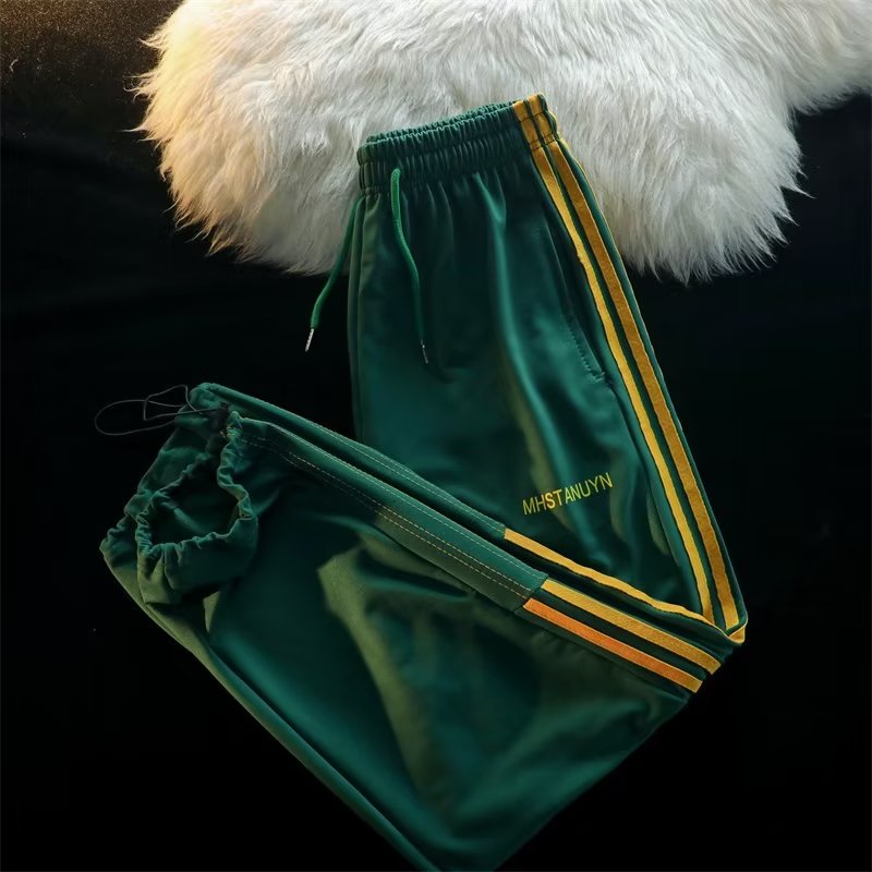 Quần Thể Thao Ống Rộng Phối Ba Sọc Hai Bên Phong Cách Nhật Bản Cho Nam