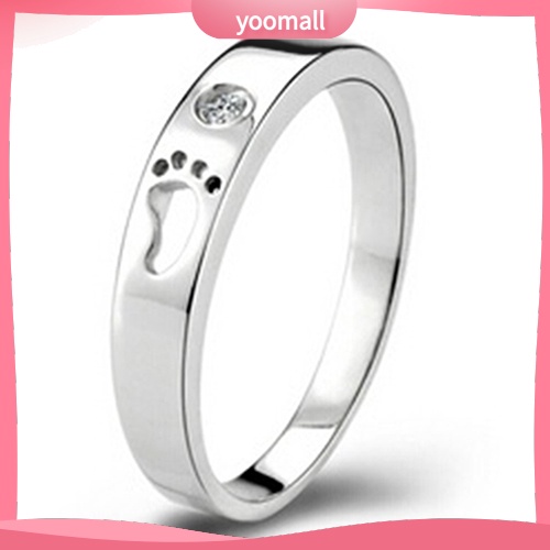 Nhẫn Hình Bàn Chân Em Bé Đính Đá Thời Trang