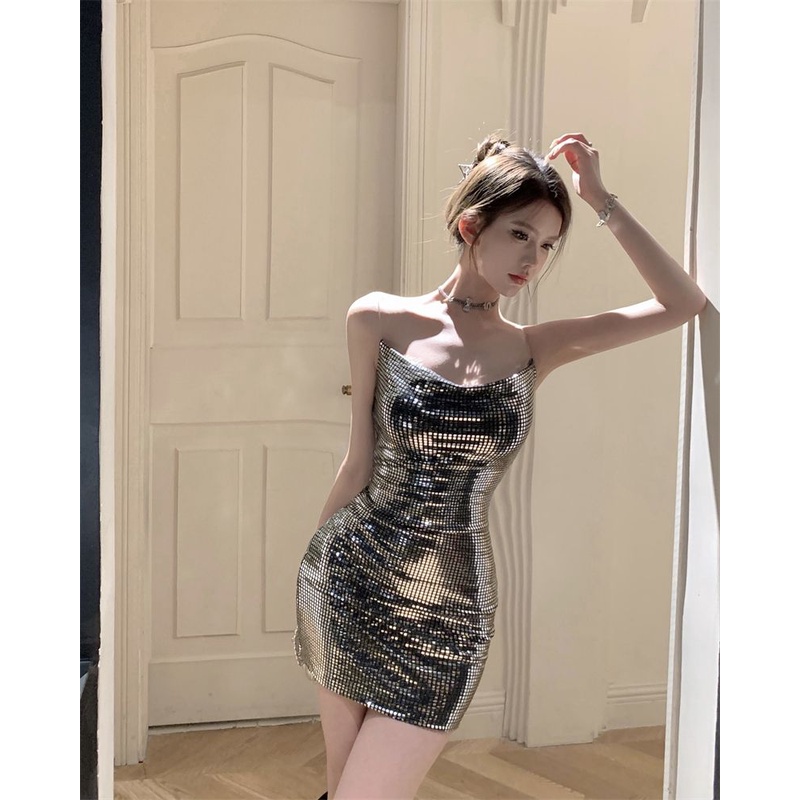 Đầm Hai Dây Ôm Eo Lấp Lánh Gợi Cảm