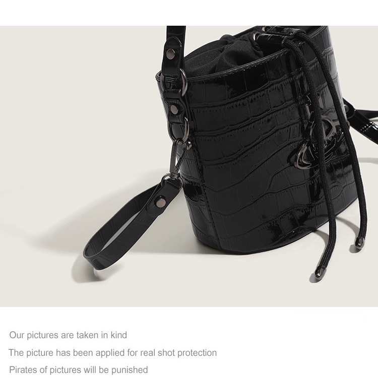 Túi Đeo Vai Dây Rút Họa Tiết Da Cá Sấu Thời Trang Cho Nữ