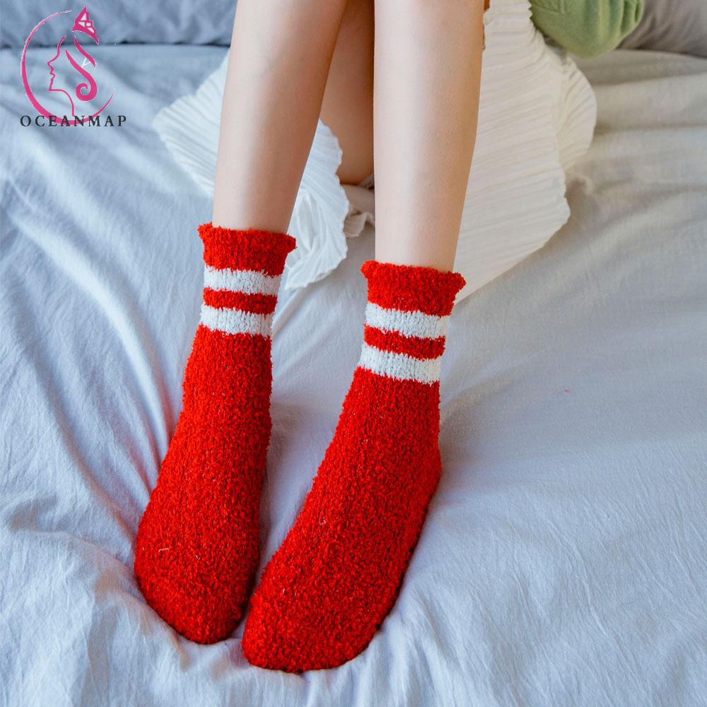 Đôi vớ mềm họa tiết sọc thời trang thu đông sành điệu cho nữ