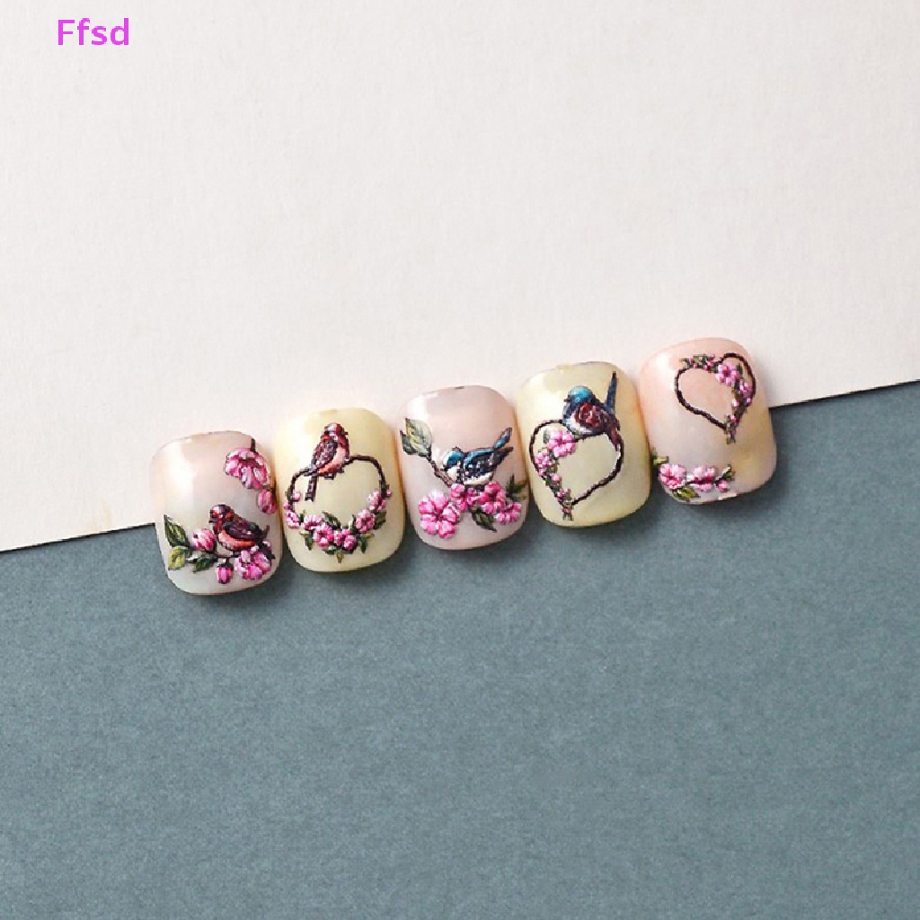 Miếng Dán Trang Trí Móng Tay 5D Hình Hoa Trái Tim Cho Nữ