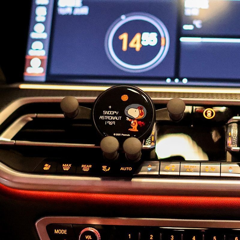 NASA Giá Đỡ Điện Thoại Hình Hoạt Hình Snoopy Đáng Yêu Cho Xe Hơi