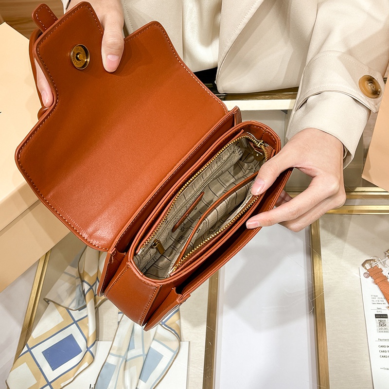 Túi Đeo Chéo Famy Thời Trang 2023 Sang Trọng Cho Nữ