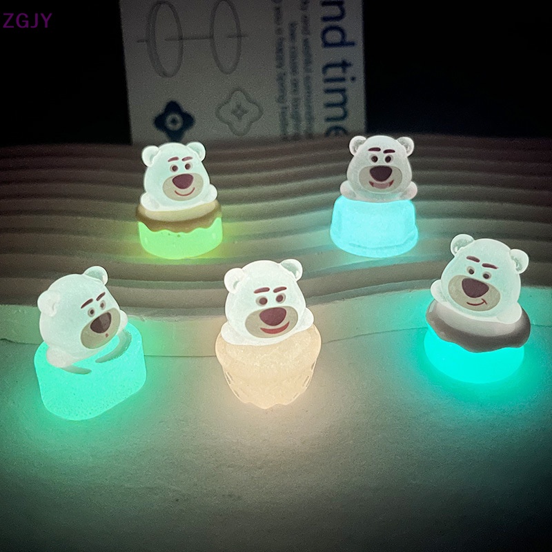 1 Tượng Gấu Và Dâu Tây Mini Bằng Nhựa Resin Phát Sáng Dễ Thương Mới