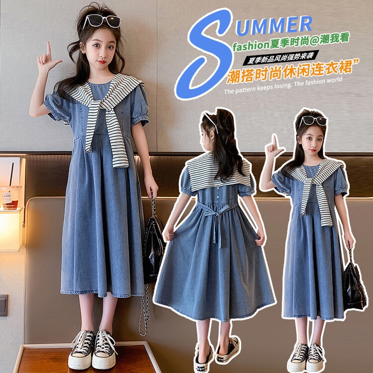 Đầm Denim Phối Khăn Choàng Kẻ Sọc Thời Trang Cho Bé Gái