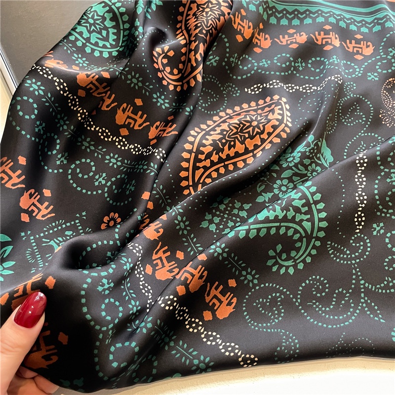 Khăn Choàng Vuông 110cm Bằng Satin Thời Trang Mùa Hè Dễ Phối Đồ