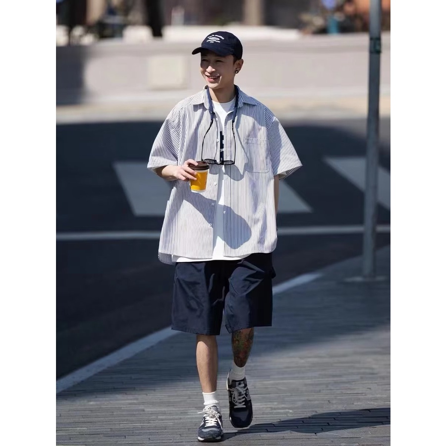 Áo Sơ Mi Tay Ngắn Dáng Rộng Họa Tiết Kẻ Sọc Phong Cách Retro Nhật Bản Cao Cấp Cho Nam