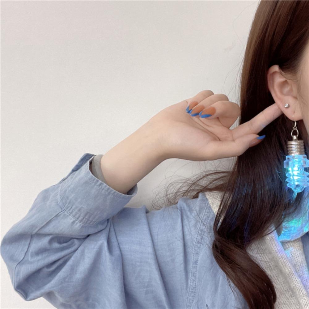 Đôi Bông Tai Hình Bóng Đèn Phát Sáng Nhiều Màu Sắc Thời Trang Dành Cho Nữ