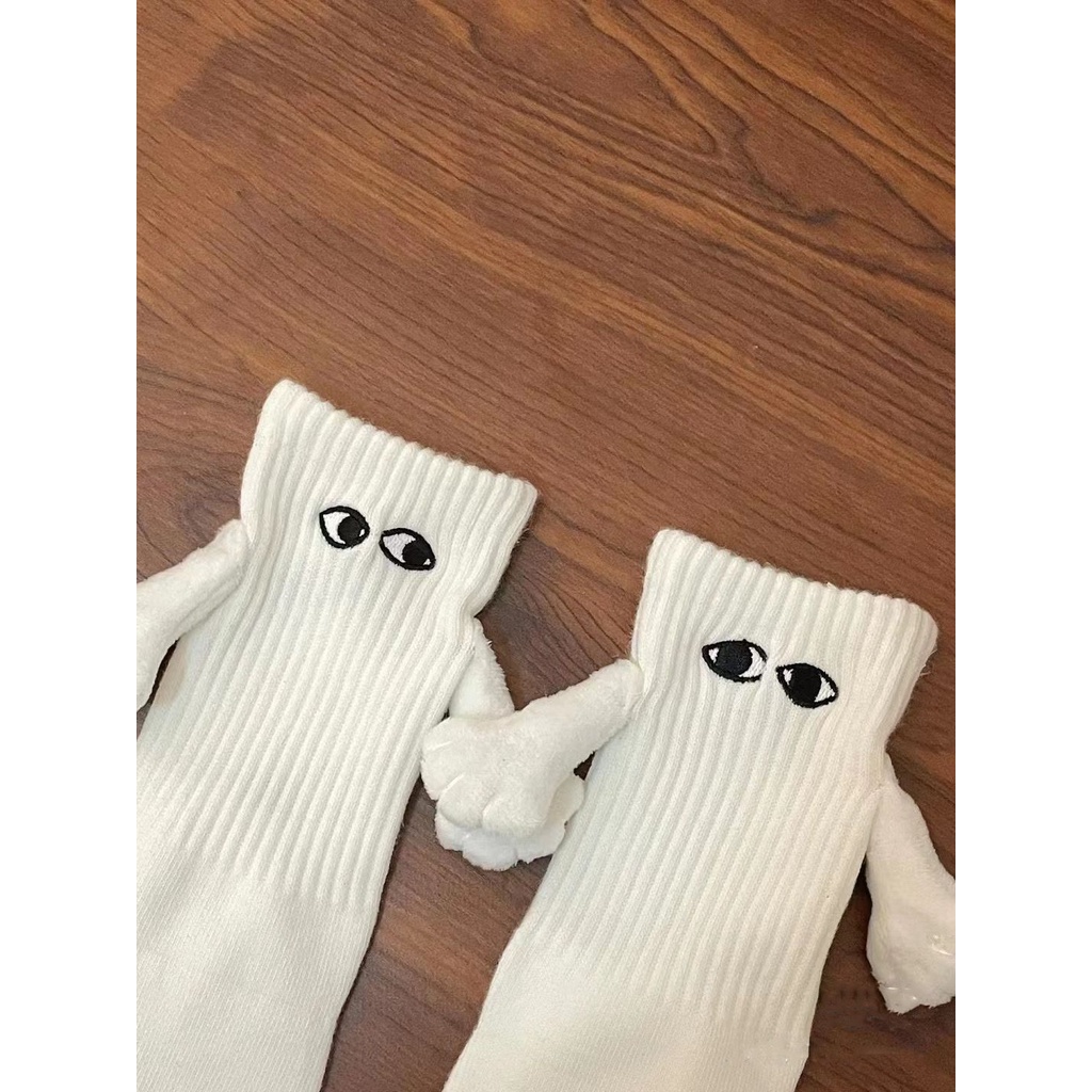 Đôi Vớ Cầm Tay Từ Tính Siêu Hot Hình Búp Bê Ba Chiều Màu Trắng Dễ Thương Cotton Nắm Chặt Fo