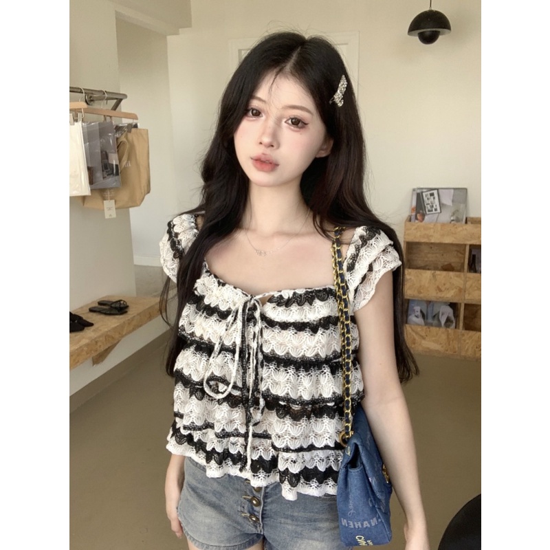 Áo Hai Dây Cổ Vuông Dáng Rộng Phối Ren Quyến Rũ Thời Trang