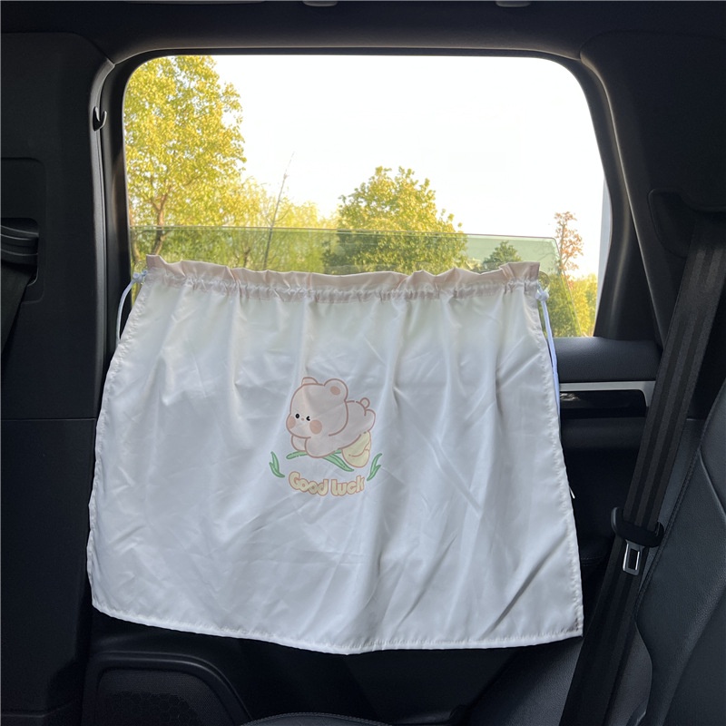 Rèm Che Nắng Cửa Sổ Xe Hơi Có Giác Hút Họa Tiết Hoạt Hình Dễ Thương