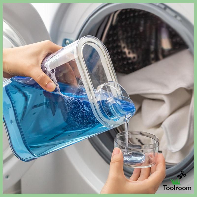 Bình Đựng Sữa Tắm Trong Suốt Dung Tích 1300ml Tiện Dụng