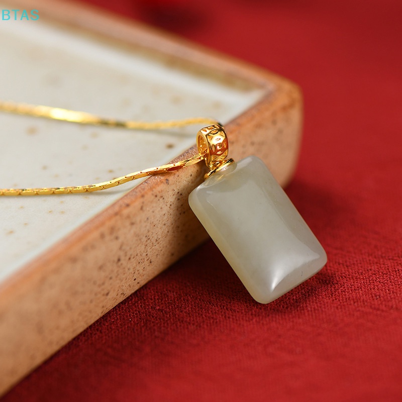 Vòng cổ Mặt Vuông Đính Đá Ngọc Bích Phong Cách Vintage Thời Trang Cho Nữ