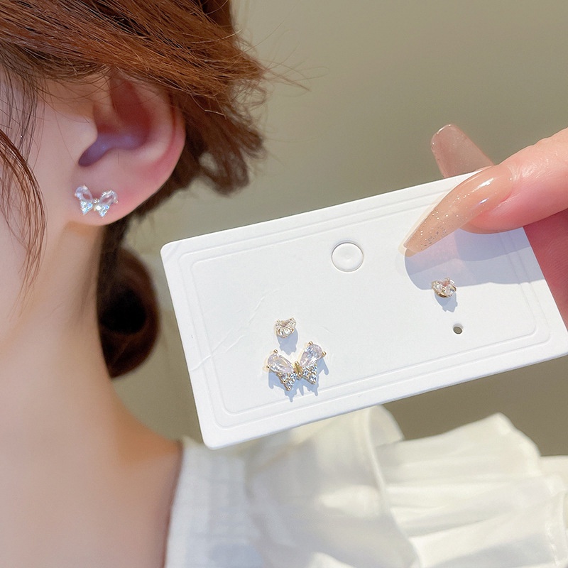 Set 2 Đôi Bông Tai Hình Bướm / Trái Tim Đính Đá Thời Trang Cho Nữ