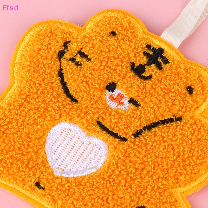 {Ffsd} Móc Khóa Thêu Hình Gấu Nhỏ Dễ Thương Tinh Tế Thời Trang Kèm Thẻ Tên Trang Trí Túi Xách * Bán Chạy