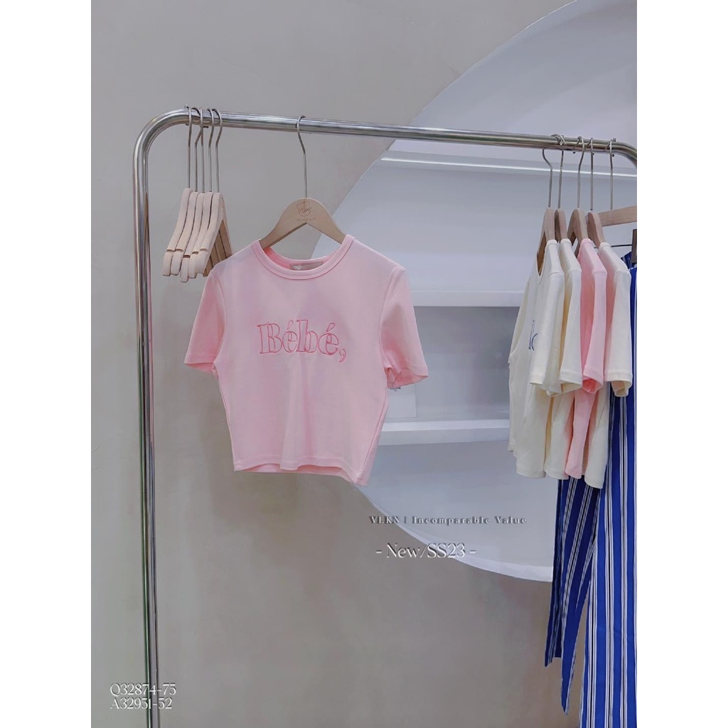 Áo phông crop.top thêu bé.be