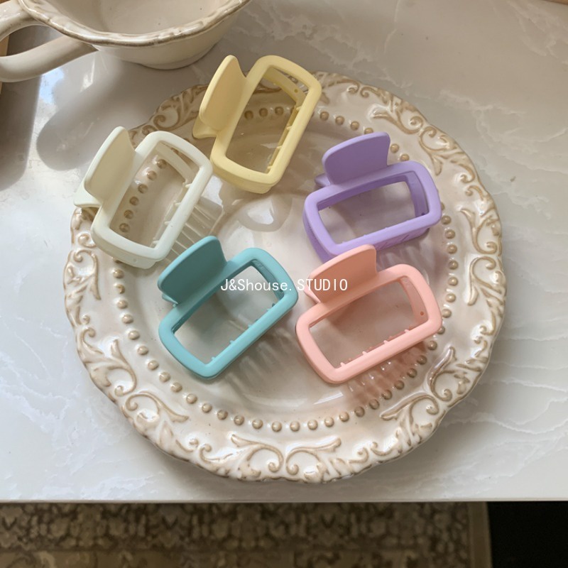 Kẹp Tóc Hình Vuông Màu Sữa Nhám Phong Cách Hàn Quốc KF656