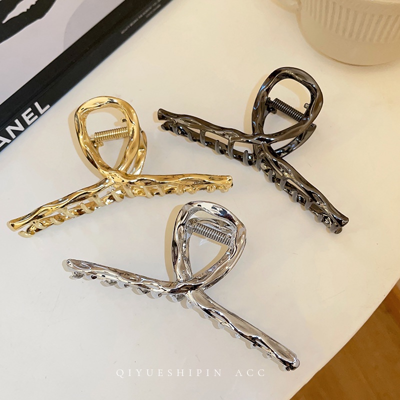 Kẹp Tóc Lớn Bằng Kim Loại Màu Vàng Hình Cá Mập Cho Nữ