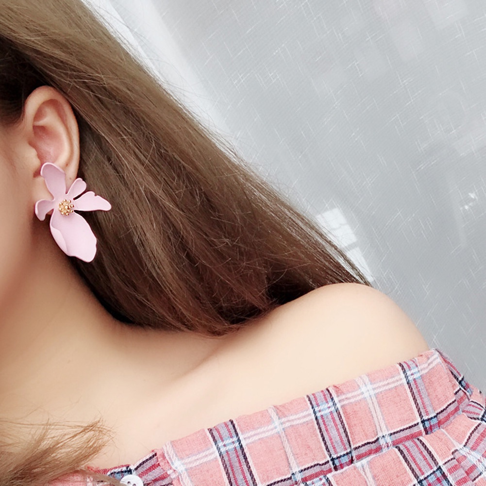 Bông Tai Hình Hoa Cúc Bằng Kim Loại Thời Trang Dành Cho Nữ
