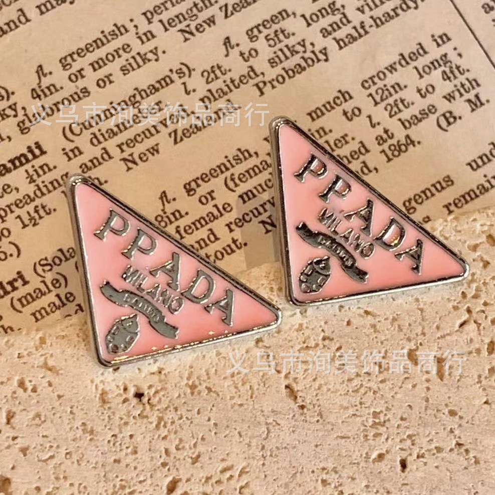 Bông Tai Mạ Bạc 925 Hình Tam Giác In Logo Phong Cách Âu Mỹ Kiểu Mới