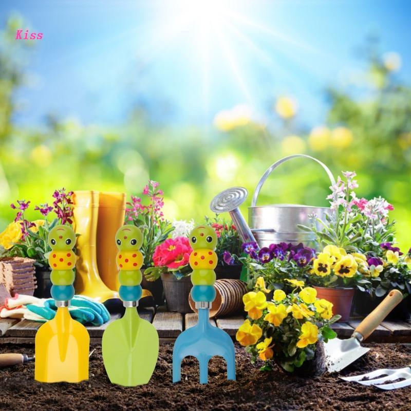 Set 3 Dụng Cụ Làm Vườn Bằng Kim Loại Với Tay Cầm Chắc Chắn An Toàn Cho Bé