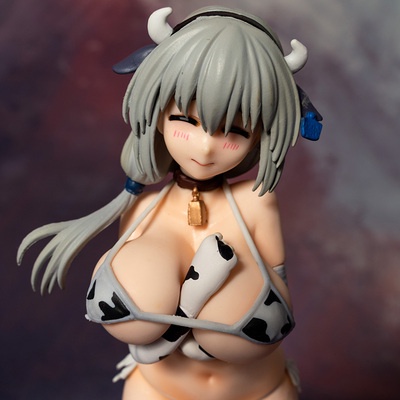 Nhân Vật Uzaki-chan muốn đi ra ngoài! Mô Hình Nhân Vật Uzaki Tsuki Mặc Bikini 22cm