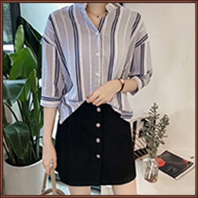 Áo Sơ Mi Tay Lửng Cổ Chữ V Dáng Rộng Họa Tiết Kẻ Sọc Thời Trang Cho Nữ