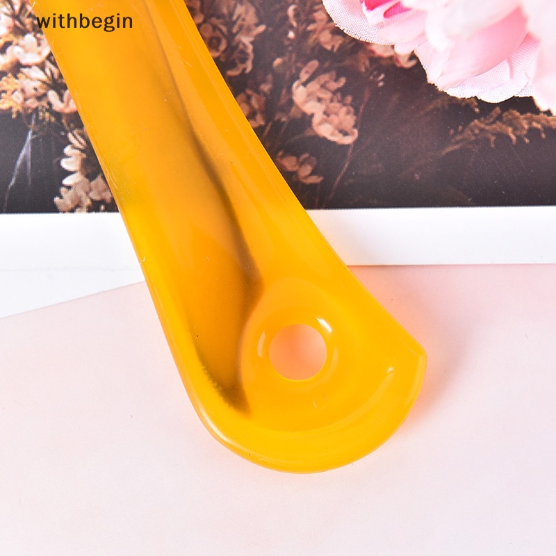 1 Lược Chải Tóc Răng Thưa Chống Tĩnh Điện Bằng Nhựa Phụ Kiện Trang Trí Xinh Xắn Dành Cho Xe Hơi