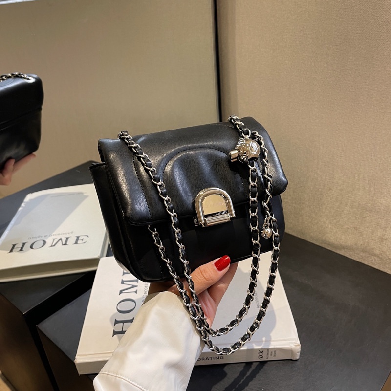 Túi Xách Đeo Chéo Màu Kẹo Phối Dây Xích Thời Trang Cao Cấp Mới Cho Nữ