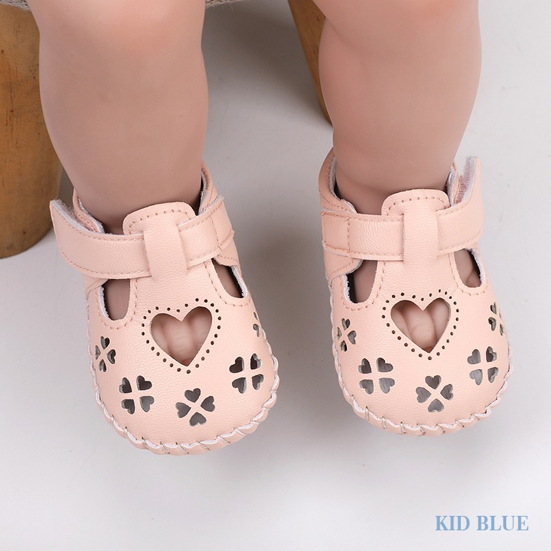 Giày Sandal Đế Mềm Chống Trượt Thoáng Khí Thoải Mái In Họa Tiết Trái Tim Dễ Thương Thời Trang Xuân Hè Cho Bé