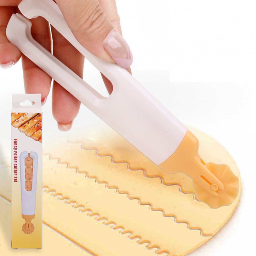 Dụng Cụ Lăn Cắt Bột Làm Bánh 15.7 * 3.4cm