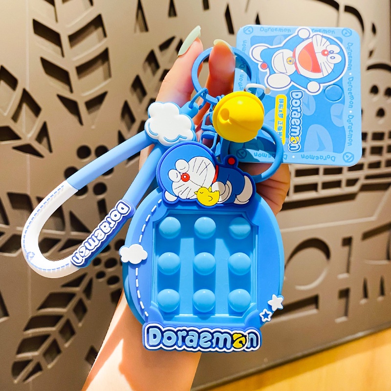 Móc Khóa Xe Hơi Hình Doraemon Xinh Xắn