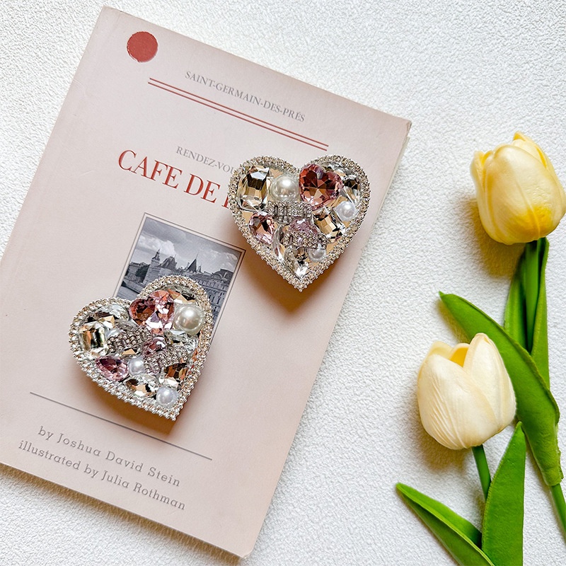 Giá Đỡ Điện Thoại Màu Bạc Hình Trái Tim 3d