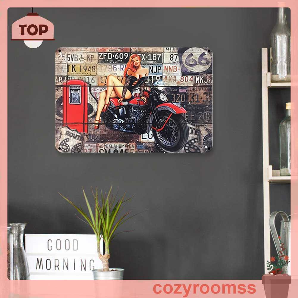 Tranh Kim Loại Treo Tường Hình Cô Gái Lái Xe Mô Tô Độc Đáo