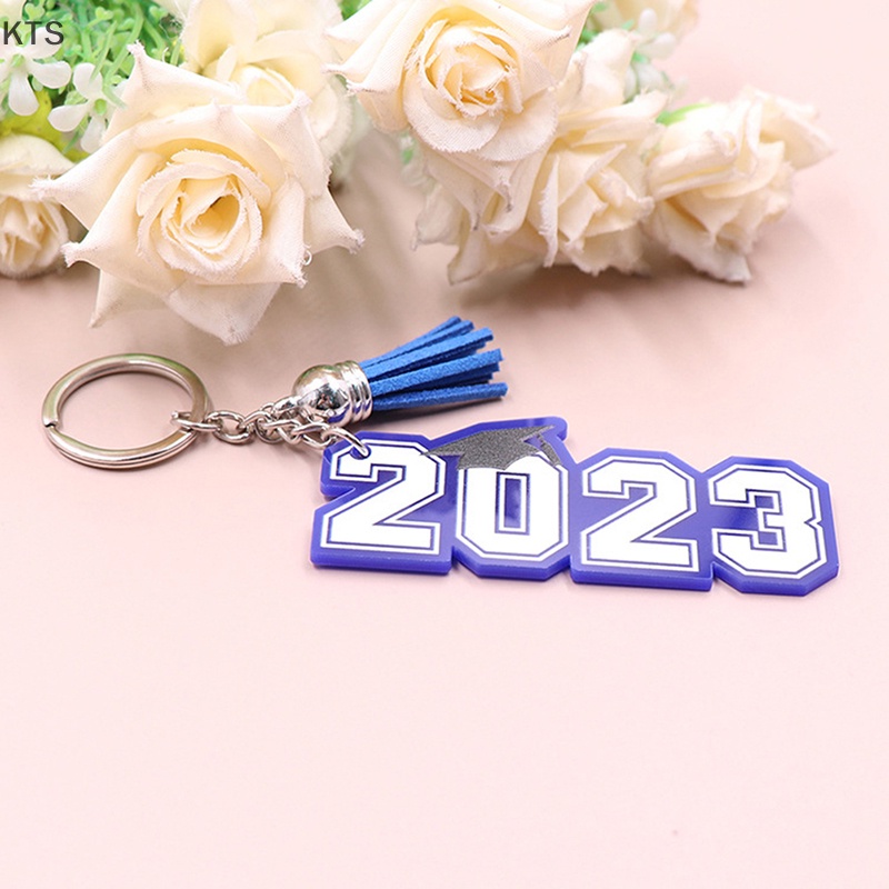 Hàng Mới Về 1 Móc Khóa Nhựa Acrylic In Chữ CN Class of 2023