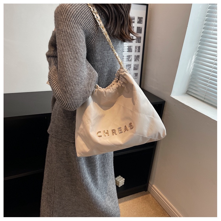 Túi Xách Đeo Vai Phối Dây Xích Thêu Chữ Thời Trang Mùa Thu 2022 Cho Nữ