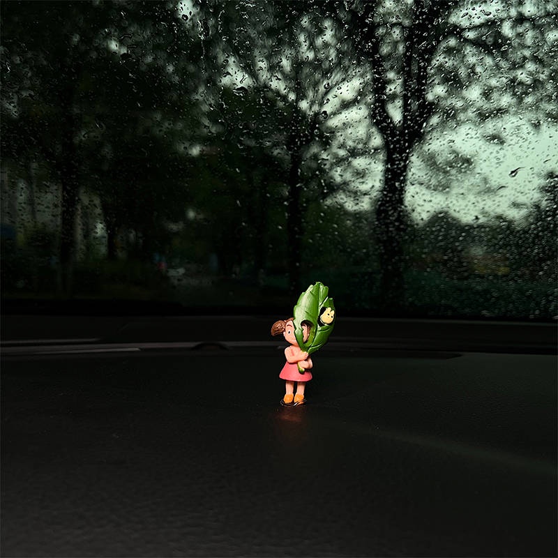 Healing Car Decoration Miyazaki Hayaototoro and Small Briquette Cute Vehicle Center Console Decoration Car Window 5sdE