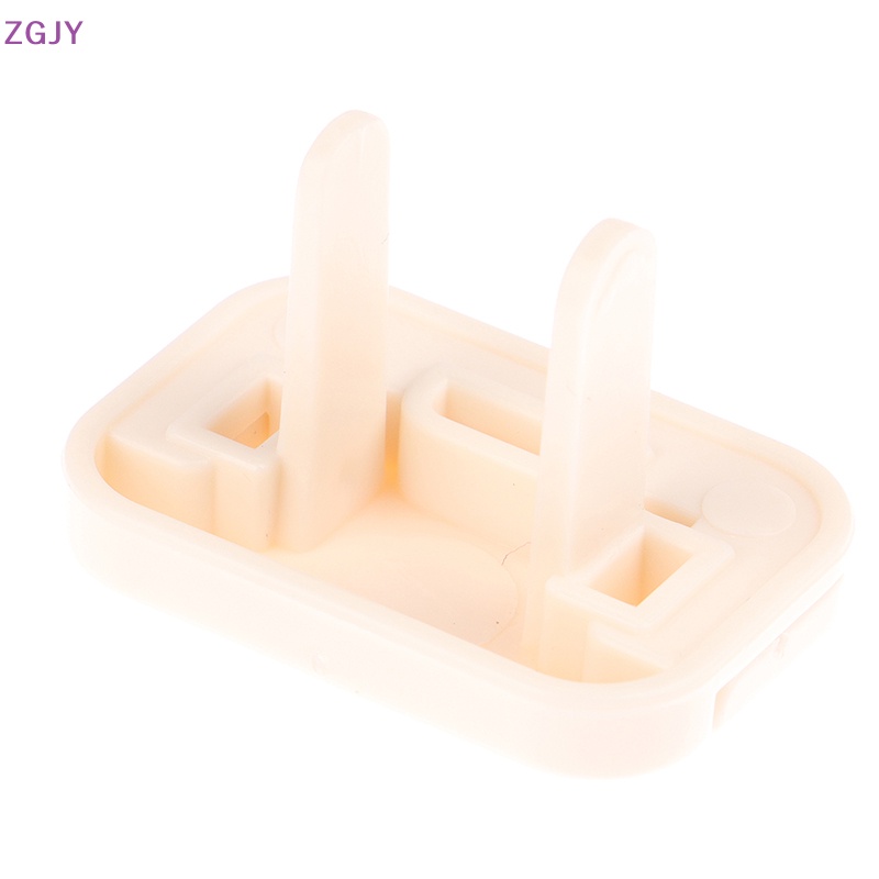 Set 5 Nắp Đậy Ổ Cắm Điện 2 / 3 Lỗ Hình Gấu Bảo Vệ An Toàn Cho Bé Mới