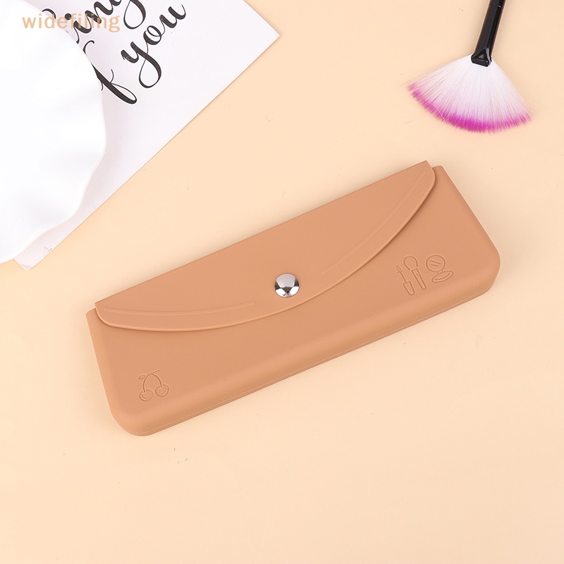 Hộp Đựng Cọ Trang Điểm Bằng Silicone Khóa Nam Châm Chống Nước