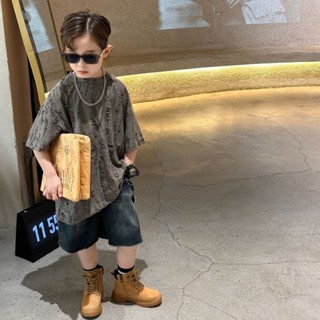 2.3 Bé Trai Áo Thun Tay Ngắn Phong Cách Mới Trẻ Em Mùa Hè Rách Nửa Tay Trung Nhỏ Trẻ Em Đẹp Trai Dạo Phố Bo