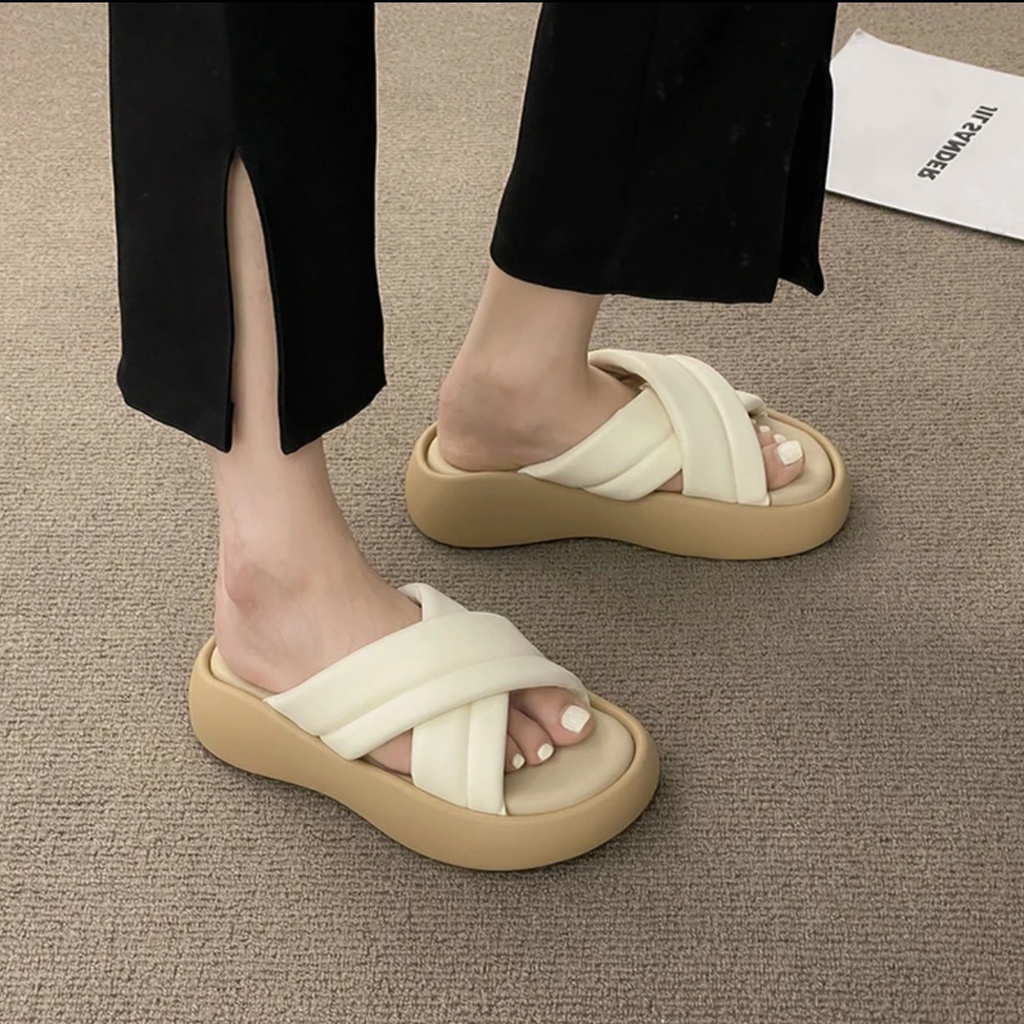 Huaqoo Dép bánh mì guốc dép sandal nữ Màu Sắc Đơn Giản Thoải Mái Cao Gót Chống Trơn Trượt dép đế xuồng 32ZHDLX072709